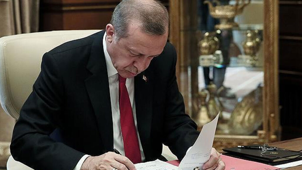 cumhurbaskani-erdogan-31-ust-duzey-ismi-gorevden-aldi-5fxs.jpg