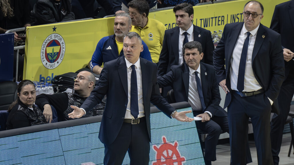 fenerbahce-beko-basantrenoru-sarunas-jasikevicius-ikinci-yari-bizim-icin-fantastik-oldu-mh8i.jpg