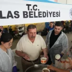 Milas Belediyesi vatandaşlara aşure ikram etti – Hamle Gazetesi