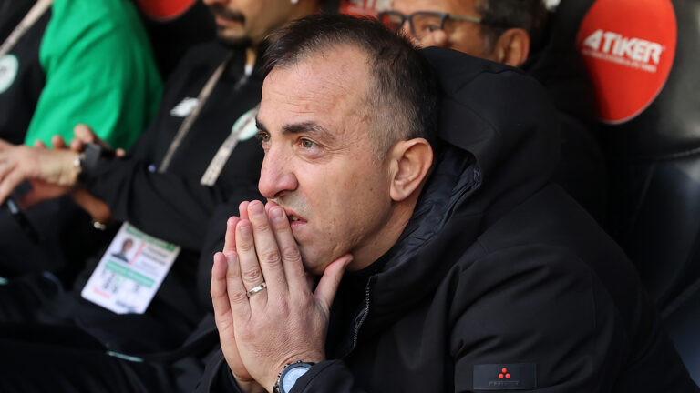 konyaspor-teknik-direktoru-recep-ucar-pozisyonlar-uretiyoruz-ancak-kazanamiyoruz-ebur.jpg