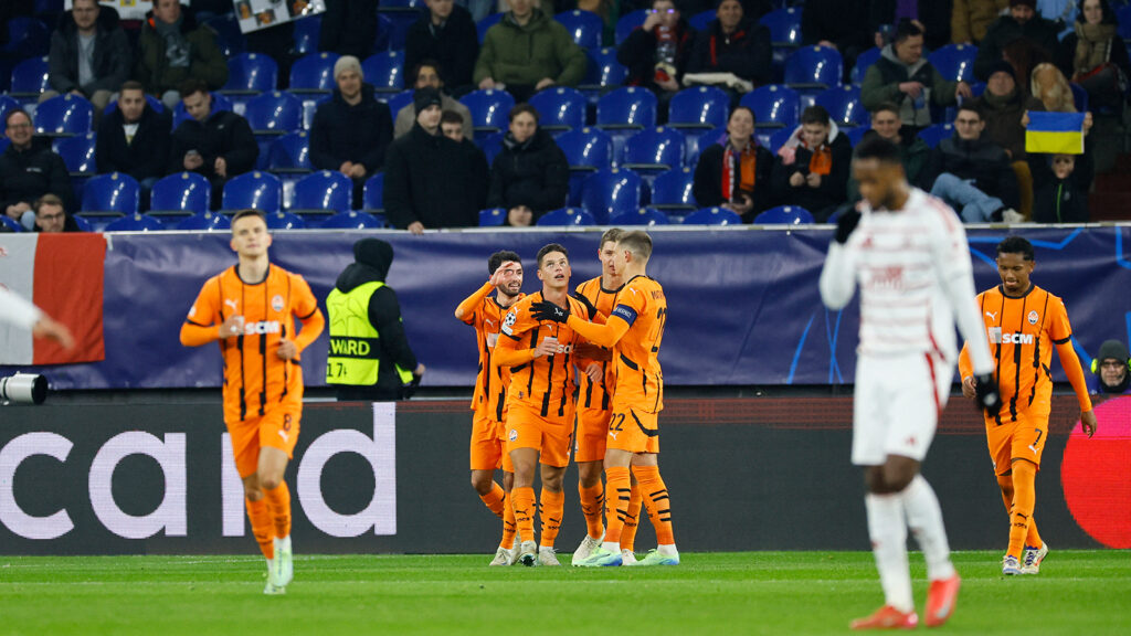 shakhtar-donetsk-devler-liginde-tur-umudunu-son-haftaya-tasidi-gbg6.jpg