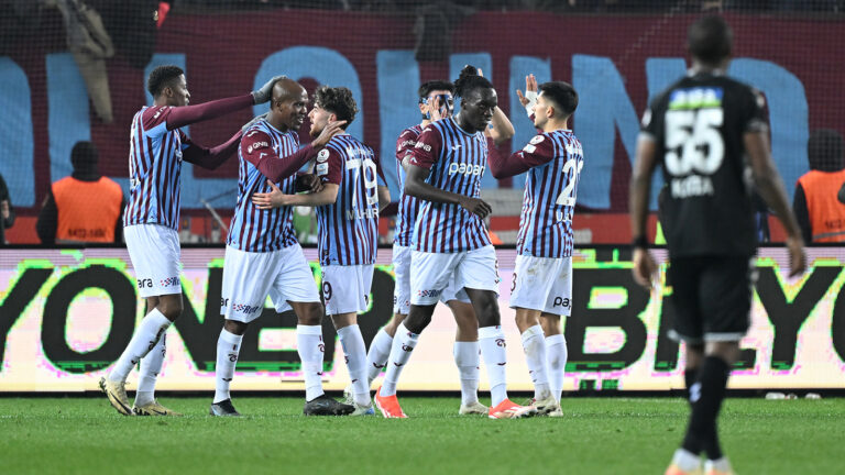 trabzonspor-sivassporu-yenerek-bu-sezon-bir-ilki-gerceklestirdi-qjhc.jpg